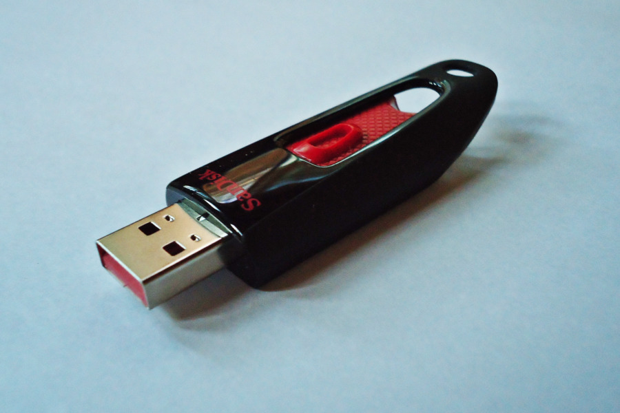 Drive Usb Hitam Dan Merah，Penyimpanan PNG