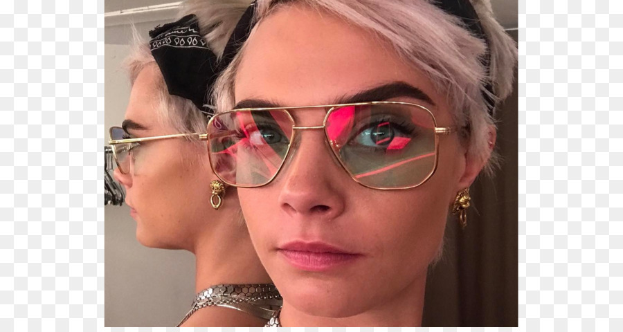 Cara Delevingne，Kepala Cukur PNG