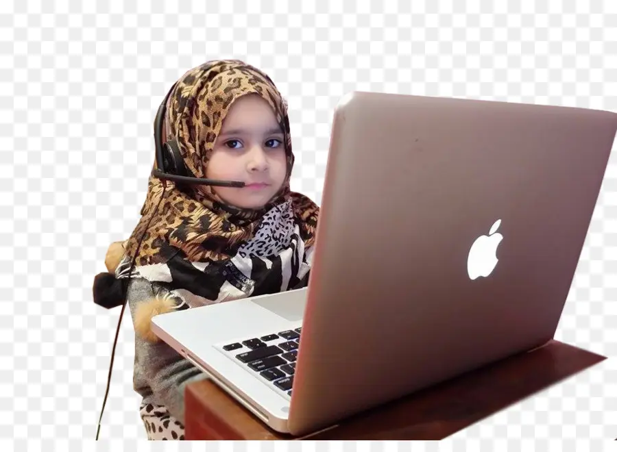 Gadis Dengan Laptop，Anak PNG